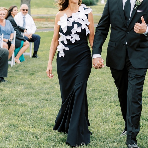 Frascara Black and White Floral Gown - Picture 2 of 10